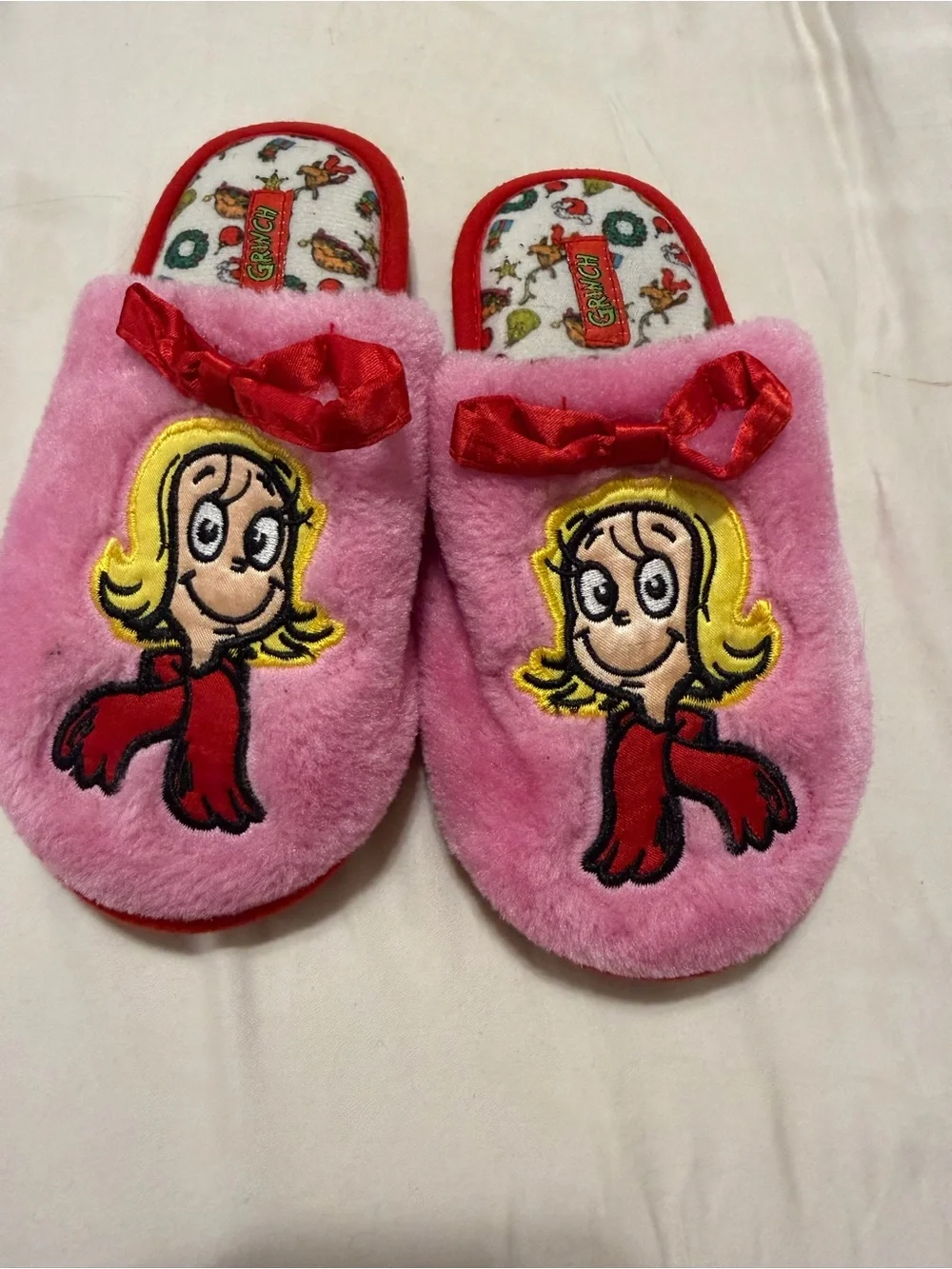 The Grinch - Cindy Lou Pink Fuzzy Slippers with Red Bow